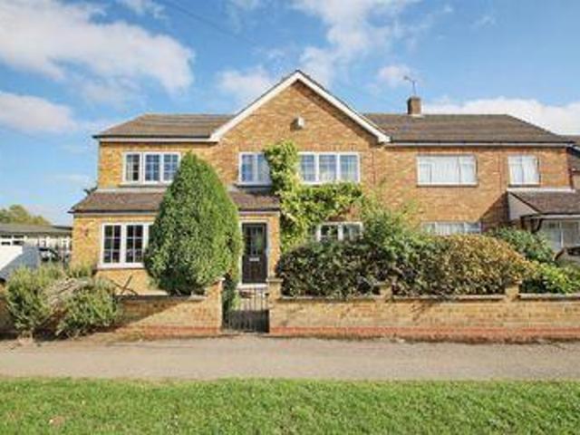 House for sale in Ware, East Hertfordshire