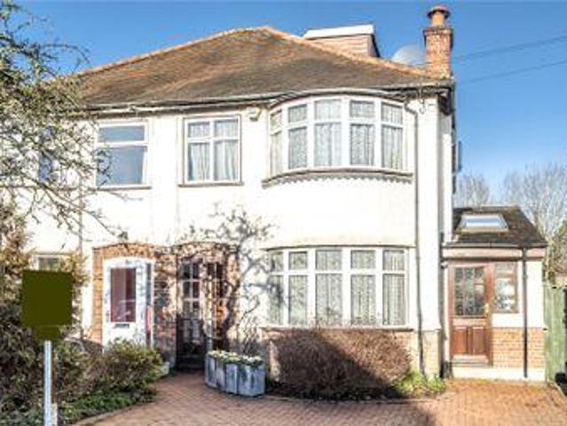 House for sale in Batchworth, Hertfordshire
