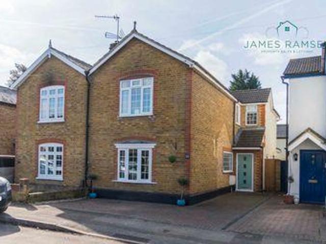 House for sale in Chertsey, Runnymede