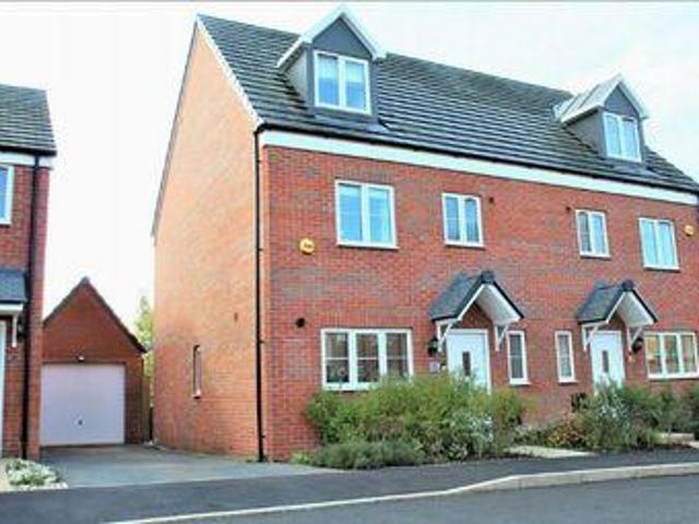 House for sale in Northampton, Northamptonshire