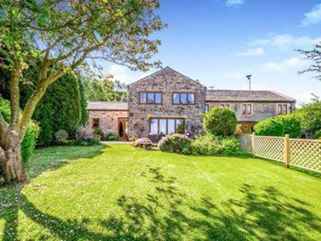 House for sale in Huddersfield, West Yorkshire
