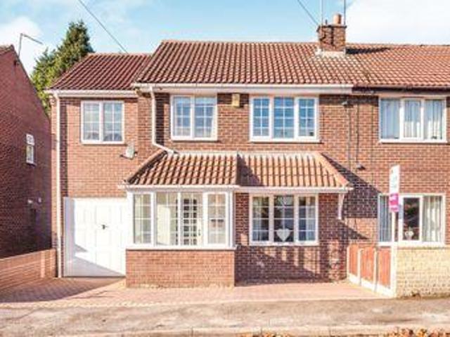 House for sale in Pontefract, West Yorkshire