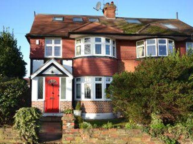 House for sale in Kingston Upon Thames, Greater London