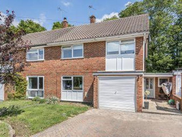 House for sale in Pachesham Park, Surrey