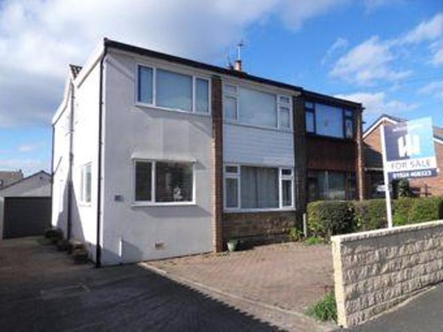 House for sale in Dewsbury, West Yorkshire