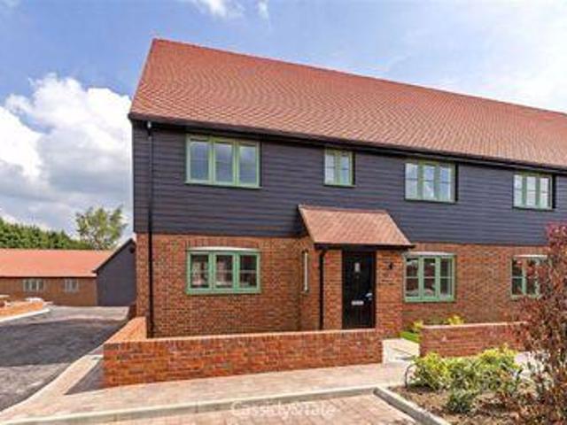 House for sale in Pouchen End, Hertfordshire