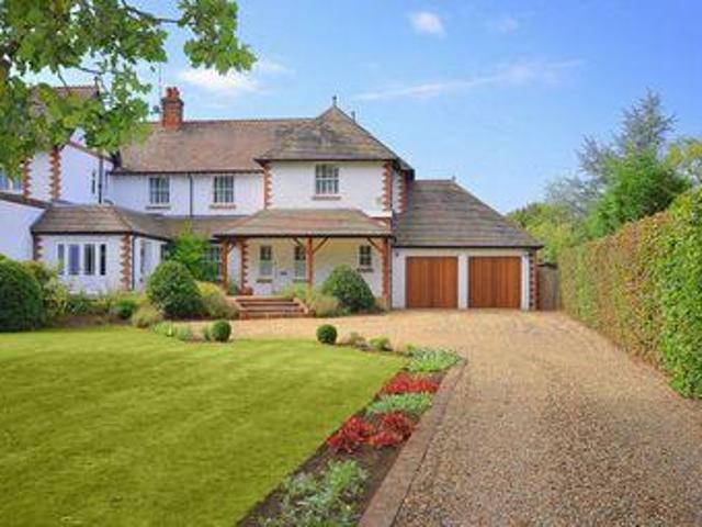 House for sale in Pachesham Park, Surrey