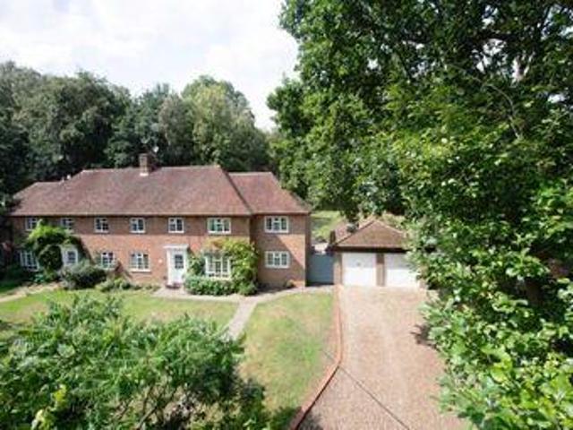 House for sale in Chertsey, Runnymede