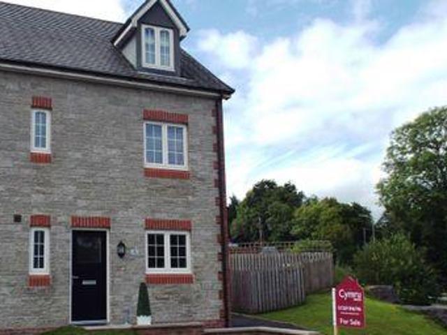 House for sale in Ammanford, Wales