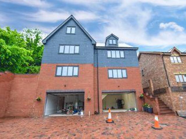 House for sale in Griffithstown, Wales