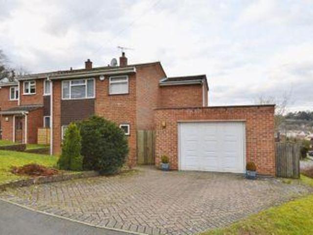 House for sale in Fole, Surrey