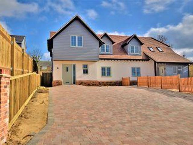 House for sale in Duton Hill