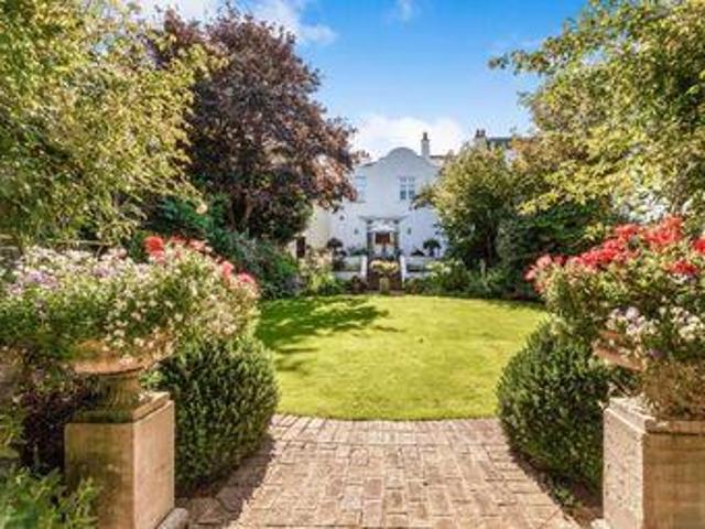 House for sale in Heathlands, East Sussex