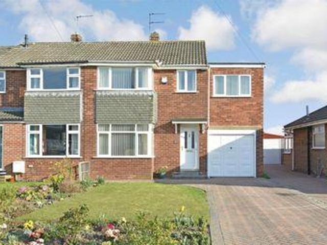 House for sale in High Field, York