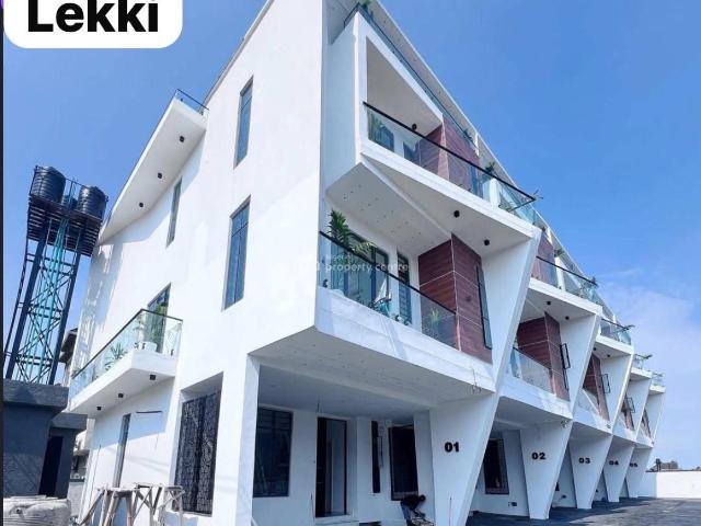 Detached house for rent in Eti Osa, Lagos