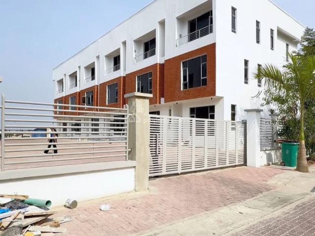 Detached house for rent in Eti Osa, Lagos