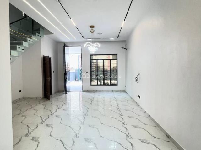 Detached house for sale in Eti Osa, Lagos