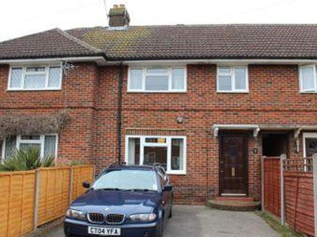 House for rent in Row Town, Surrey