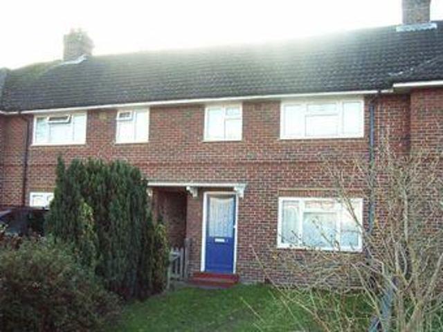 House for rent in Row Town, Surrey
