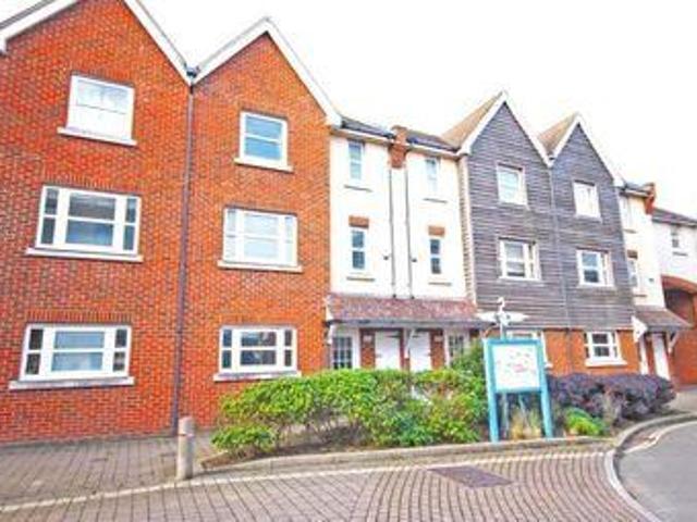 House for rent in Fishersgate, West Sussex