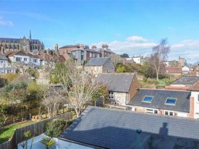 House for rent in Arundel, Clapham