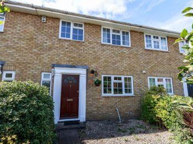 House for rent in Row Town, Surrey