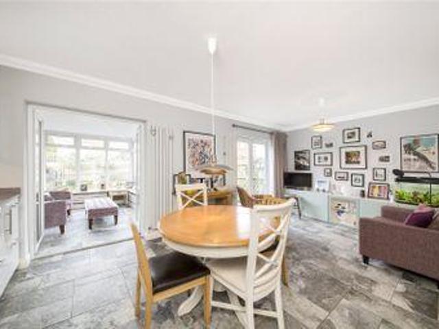 House for sale in Hillview, Surrey