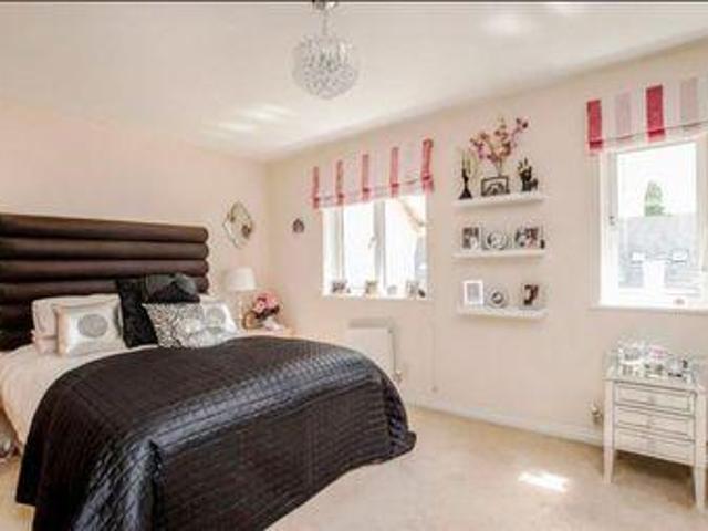 House for sale in Borehamwood, Hertsmere