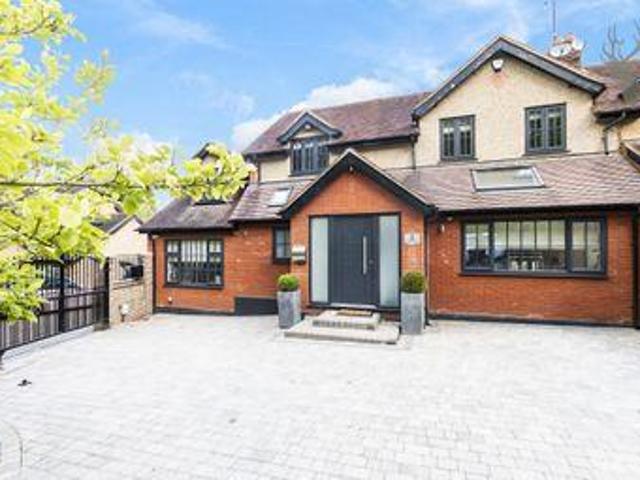 House for sale in Epping