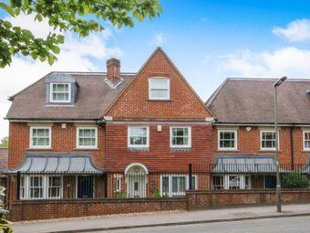 House for sale in Fole, Surrey