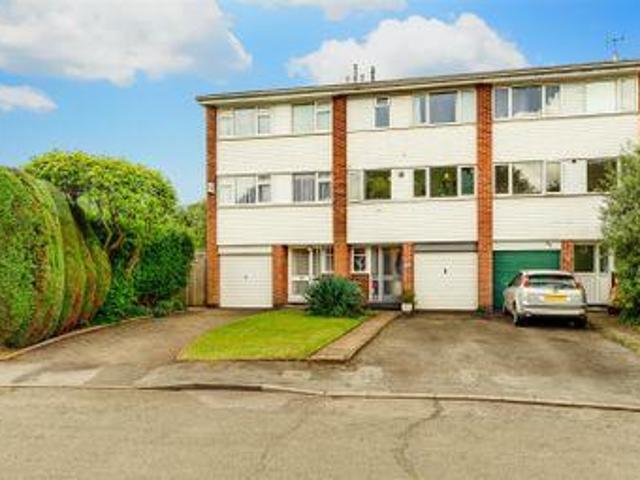 House for sale in Green Close, Warwickshire