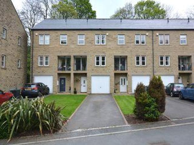 House for sale in Holmfirth, West Yorkshire