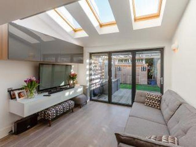 House for sale in Navestock Side