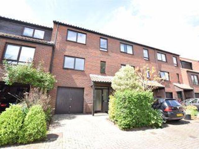 House for sale in Feckenham, City Of Bristol