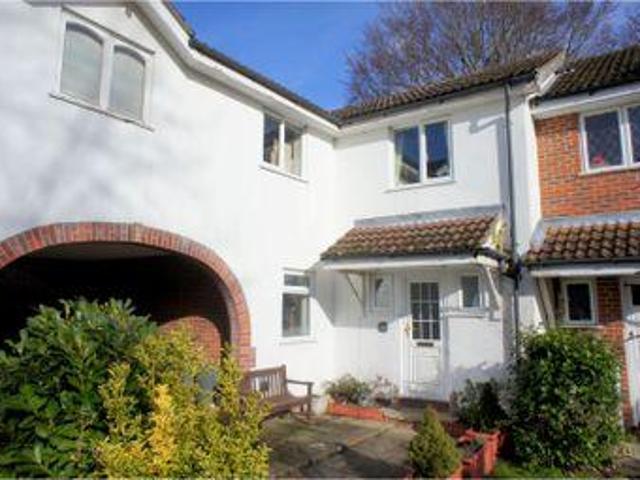 House for sale in Heol-las, Surrey