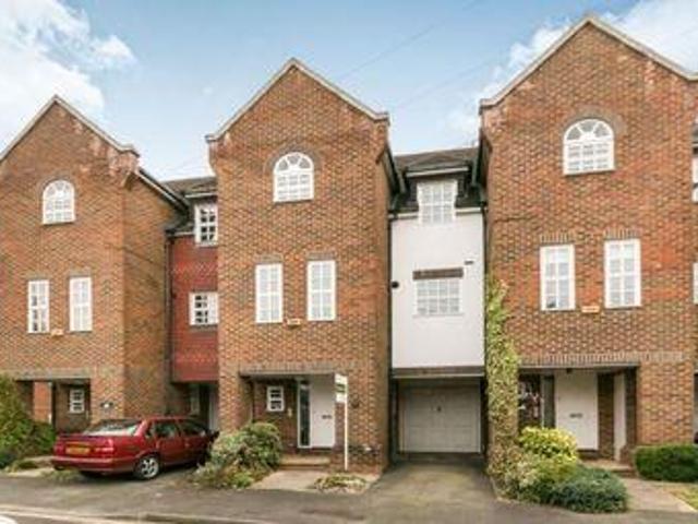House for sale in Fole, Surrey