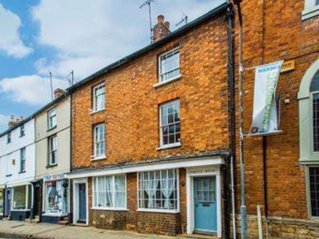 House for sale in Buckingham, Buckinghamshire