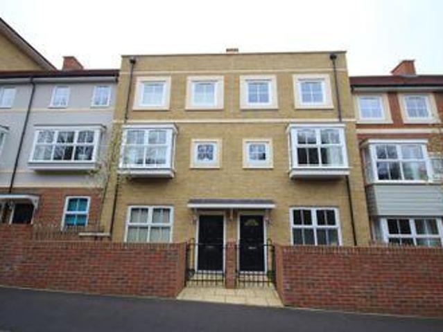 House for rent in Fole, Surrey