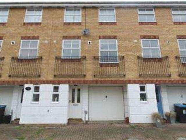House for rent in Pouchen End, Hertfordshire