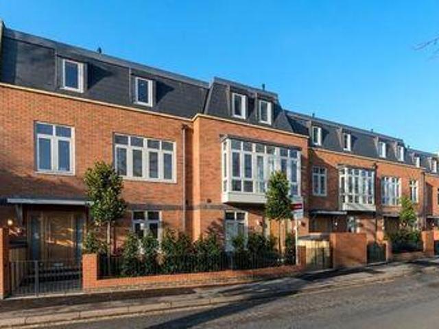House for rent in Blackhills, Surrey
