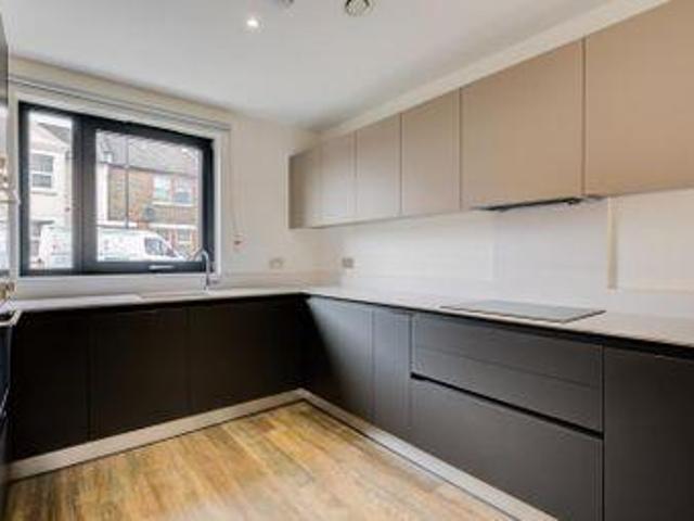 House for rent in Surrey