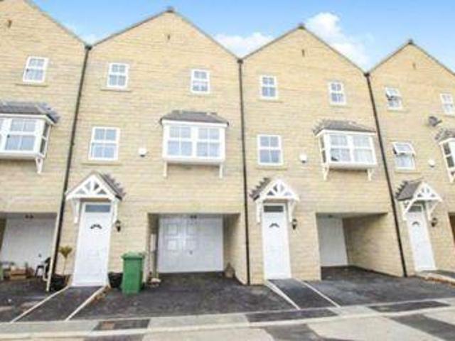 House for sale in Batley, West Yorkshire