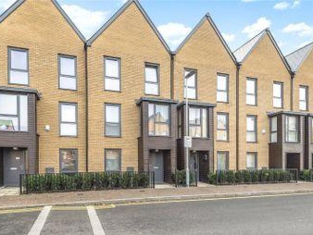 House for sale in Uxbridge, Greater London