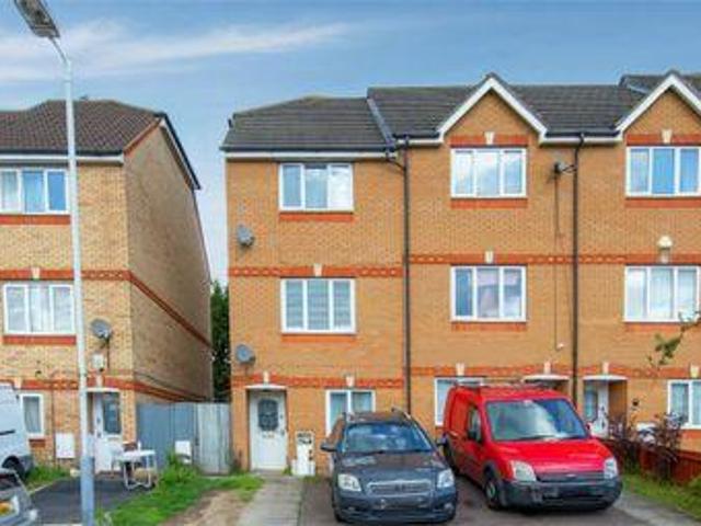 House for sale in Luton