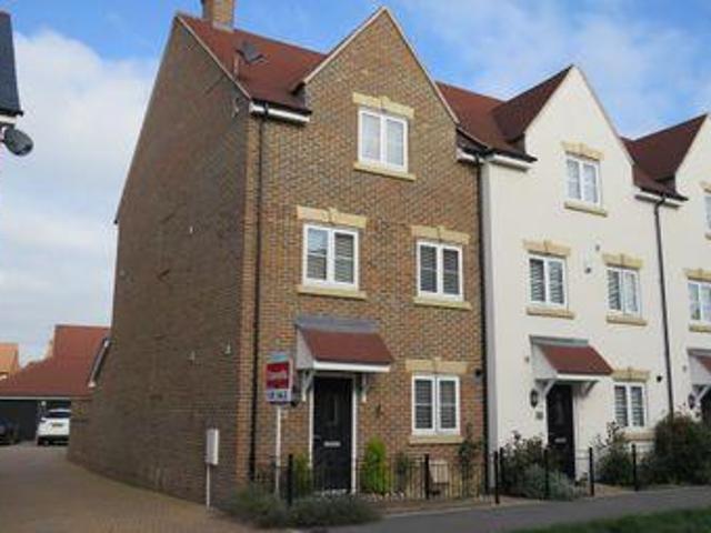 House for sale in Horsham, West Sussex