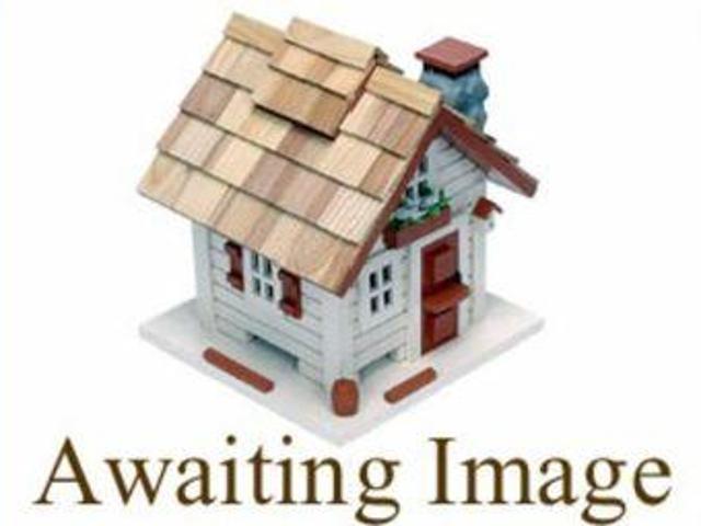 House for sale in Northolt, Greater London