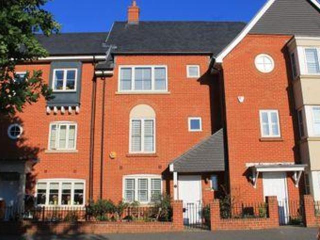 House for sale in Aldershot, Hampshire