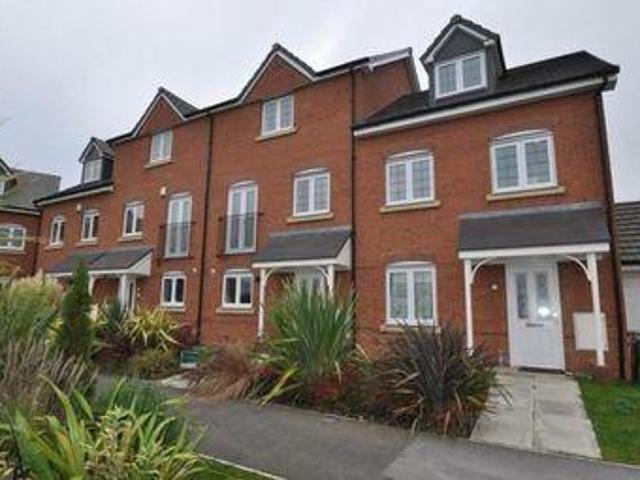 House for sale in Rossmore, Cheshire