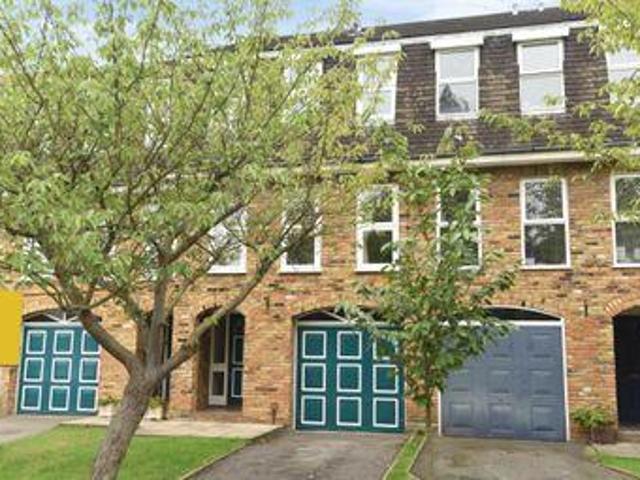 House for sale in Northwood