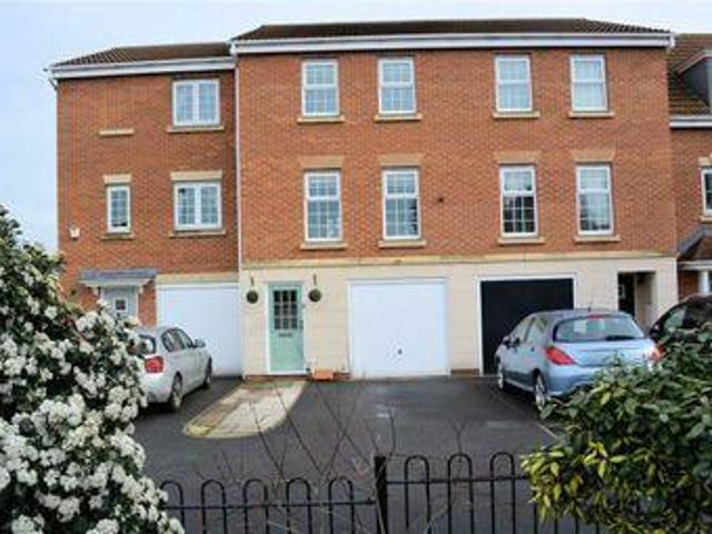 House for sale in Knottingley, West Yorkshire